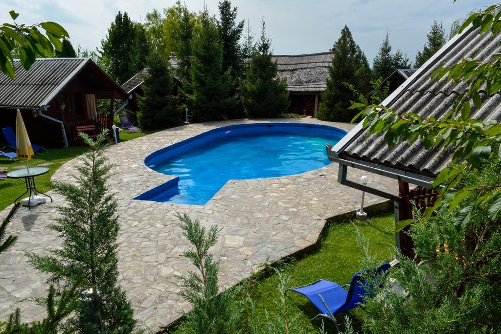 Camping Robinson Country Club Oradea Zewnętrze zdjęcie