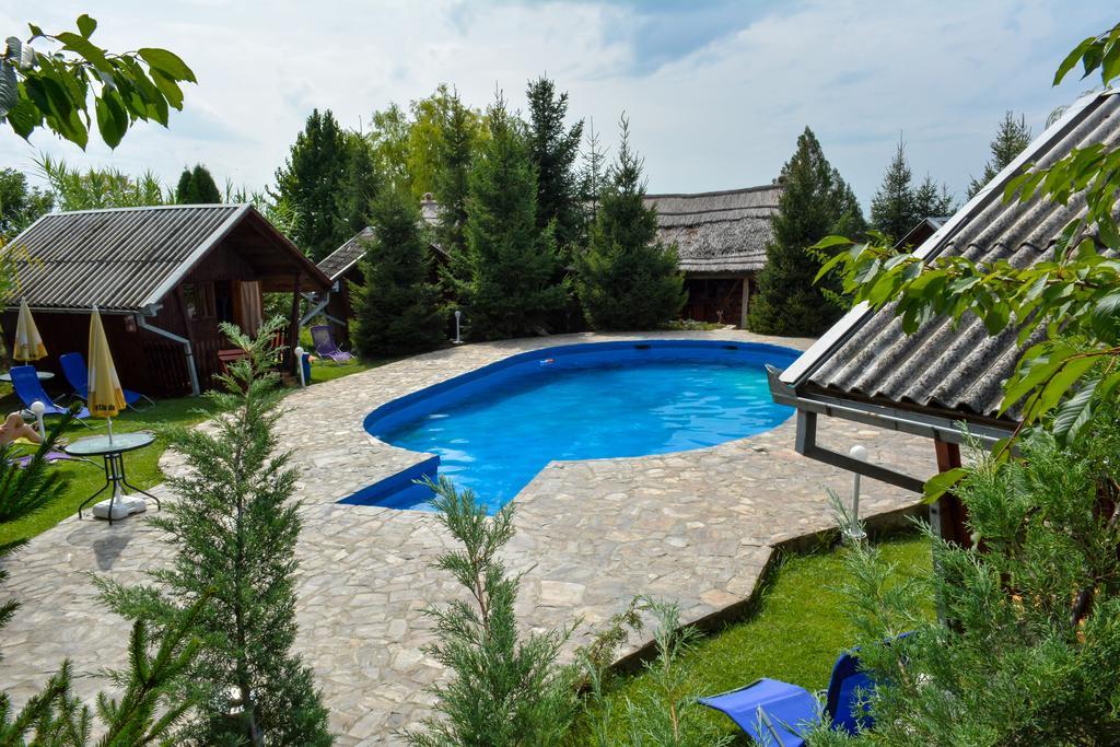 Camping Robinson Country Club Oradea Zewnętrze zdjęcie