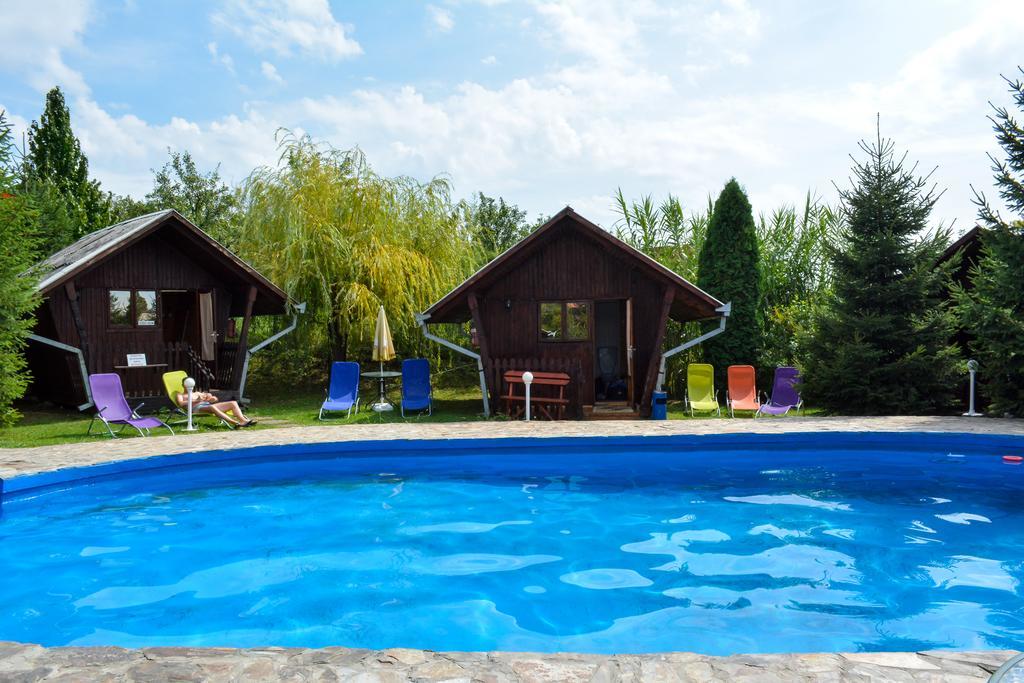 Camping Robinson Country Club Oradea Zewnętrze zdjęcie