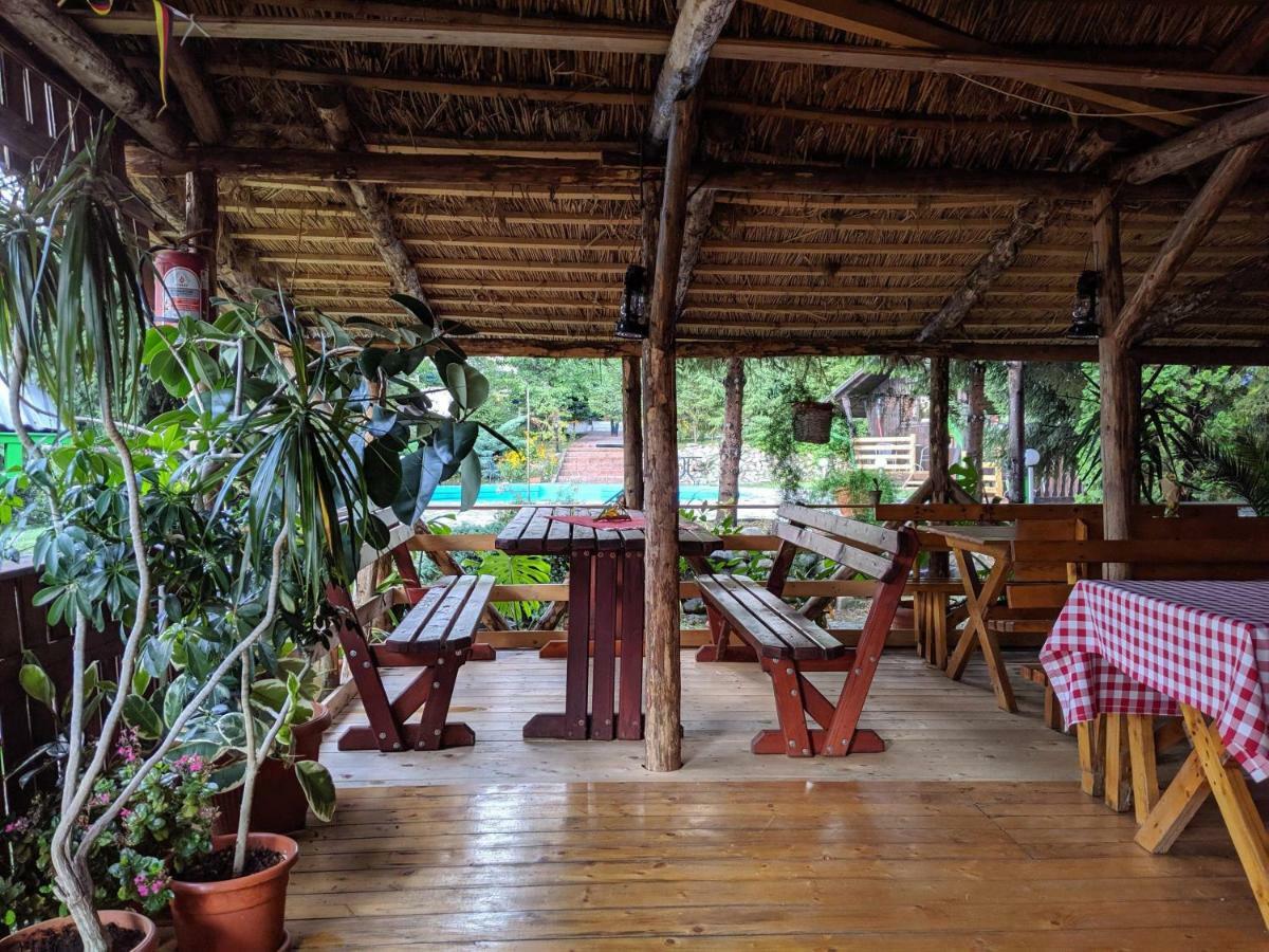 Camping Robinson Country Club Oradea Zewnętrze zdjęcie